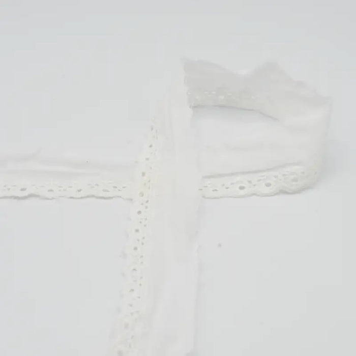 Broderie anglaise