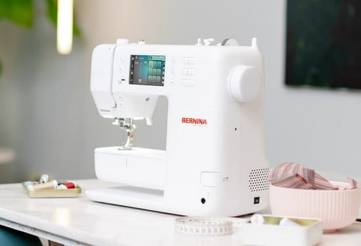 Bernina - Machine à coudre - BER 335 Machine Bernina 