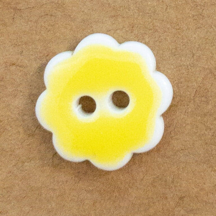 Bouton 2 trous - Fleur découpée - Taille 15mm Bouton Giannopoulos 05 