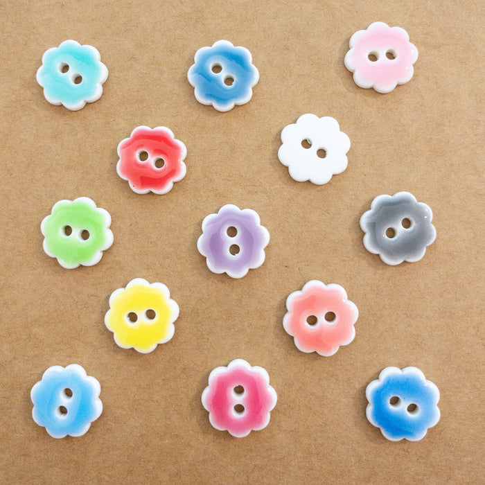 Bouton 2 trous - Fleur découpée - Taille 15mm Bouton Giannopoulos 