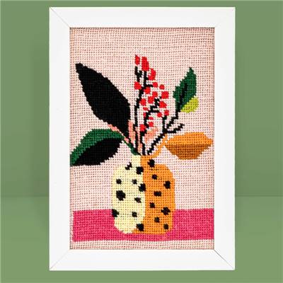 CANEVAS IMPRIME BLANC - DESSIN 15 X 20 CM - VASE AUX POIS ROUGES Broderie MILPOINT 