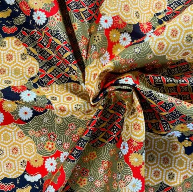 Coupon de Tissu Japonais - Chrysanthèmes et Vagues Dorées Kaki - NAKA FABRICS Tissus Naka Fabrics 