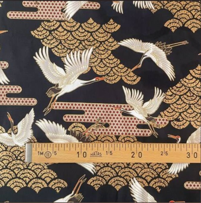 Coupon Tissu Japonais - Grues Dorées sur Noir Élégant - NAKA FABRICS Tissus Naka Fabrics 