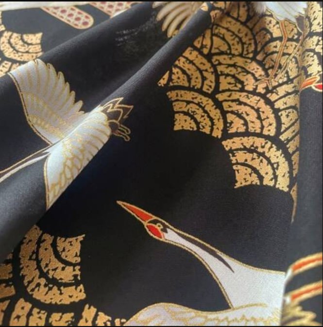 Coupon Tissu Japonais - Grues Dorées sur Noir Élégant - NAKA FABRICS Tissus Naka Fabrics 