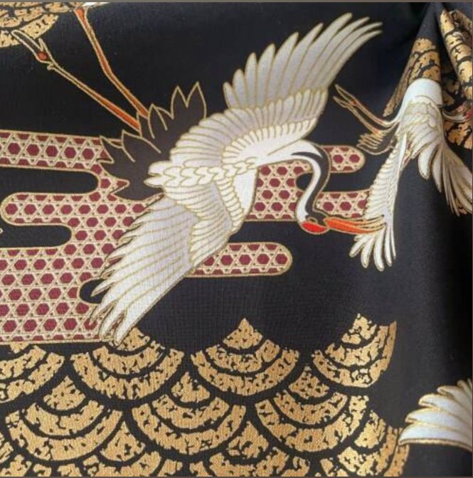 Coupon Tissu Japonais - Grues Dorées sur Noir Élégant - NAKA FABRICS Tissus Naka Fabrics 