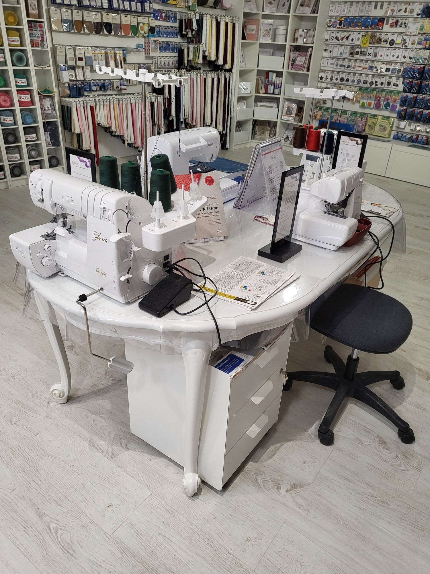 Démonstration de machine BabyLock Brother & Bernina Service MHM Maison du Haut Mercier 