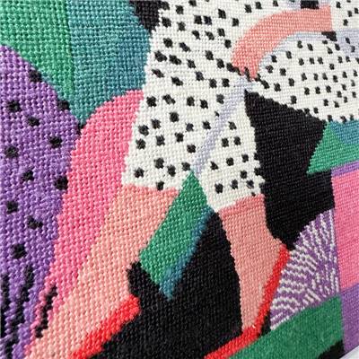 KIT CANEVAS COMPLET - DESSIN 40 X 50 CM - LA FEMME AU PAPILLON Broderie MILPOINT 