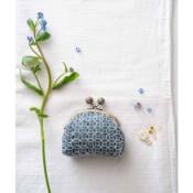 LA BRODERIE SASHIKO - LES TECHNIQUES ESSENTELLES EN 10 MODELES Livre Mango 