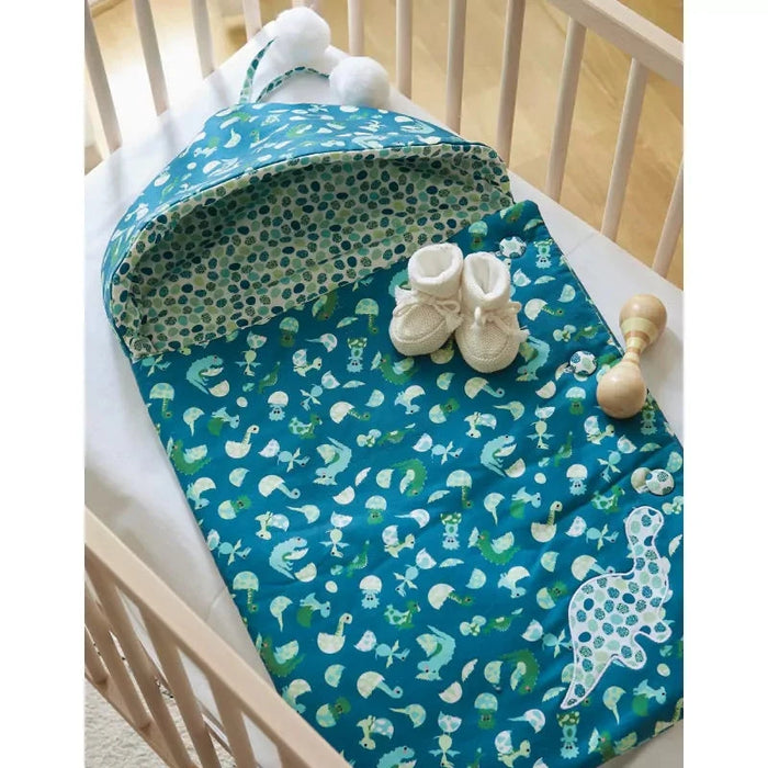 PREMIER TROUSSEAU DE BEBE A COUDRE - UN PETIT BOUT DE FIL Livre Les éditions de saxe 