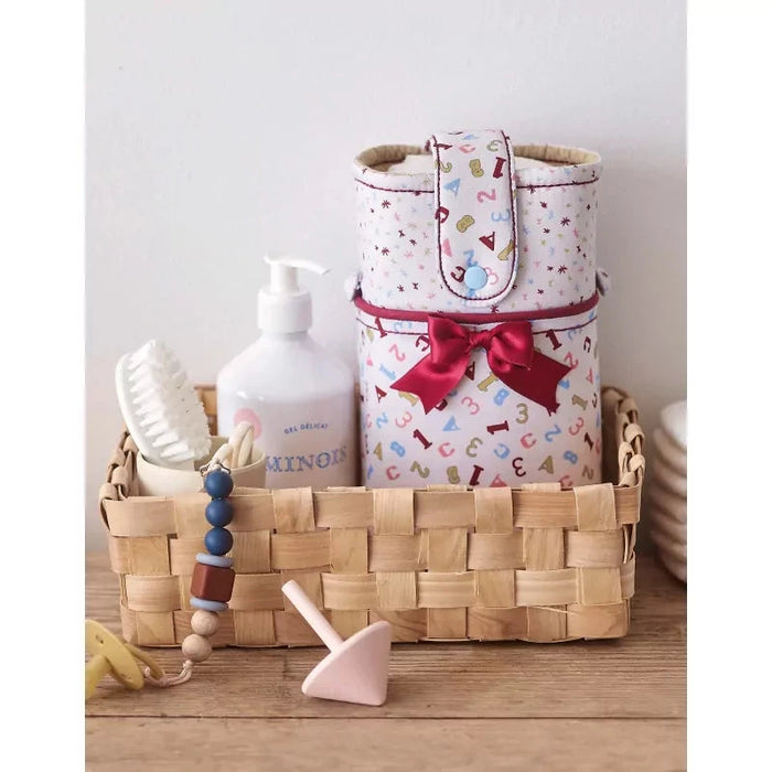 PREMIER TROUSSEAU DE BEBE A COUDRE - UN PETIT BOUT DE FIL Livre Les éditions de saxe 