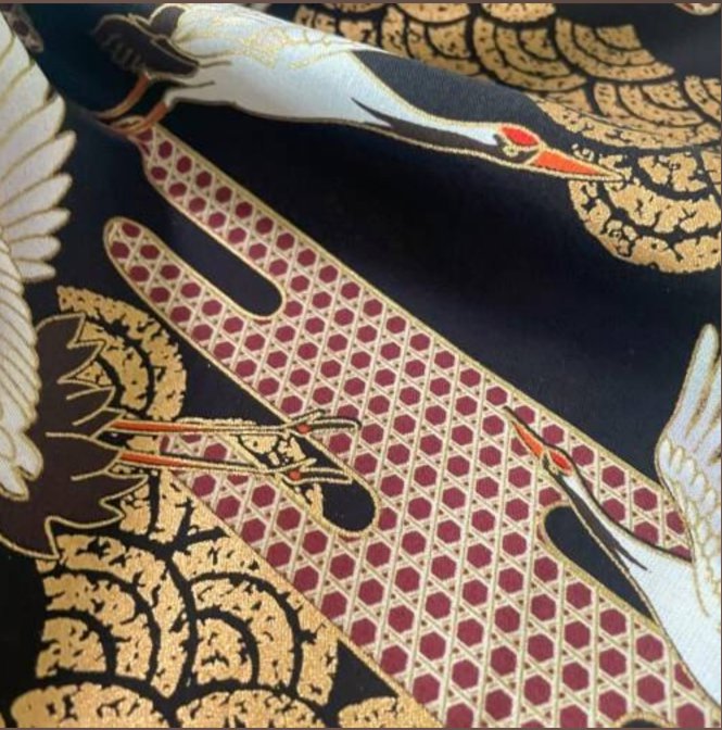Tissu Japonais - Grues Dorées sur Noir Élégant - NAKA FABRICS Tissus Naka Fabrics 