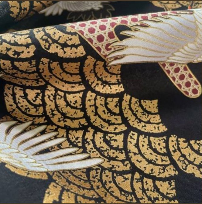Tissu Japonais - Grues Dorées sur Noir Élégant - NAKA FABRICS Tissus Naka Fabrics 