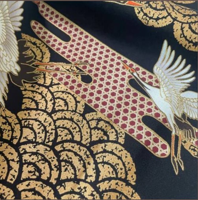 Tissu Japonais - Grues Dorées sur Noir Élégant - NAKA FABRICS Tissus Naka Fabrics 
