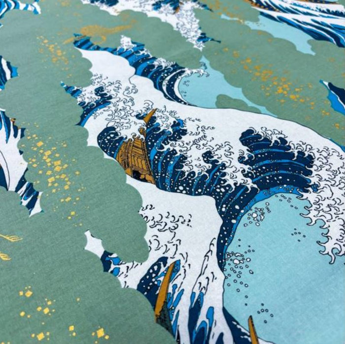 Tissu Japonais - Vagues Hokusai Bleu Ciel et Or - NAKA FABRICS Tissus Naka Fabrics 