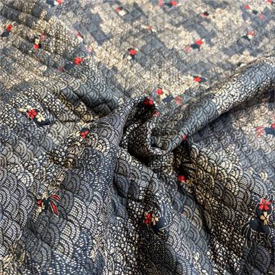 TISSU MATELASSE KURENAI Tissus Kurenai 