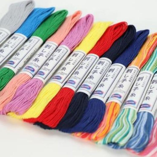 Fil dentelle en coton coloré n ° 40 pour crochet, 6 brins, 540 mètres.
